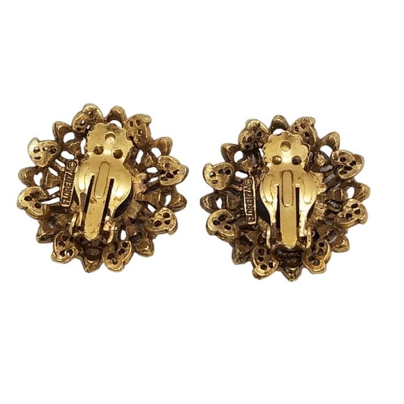 FLORENZA 1960 GOLDTONED, BLACK GLASS & FAUX PEARL STATEMENT CLIP ON EARRINGS - Picture 5 of 6